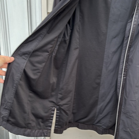 LULULEMON LADIES BLACK JACKET-4 - Picture 7 of 11